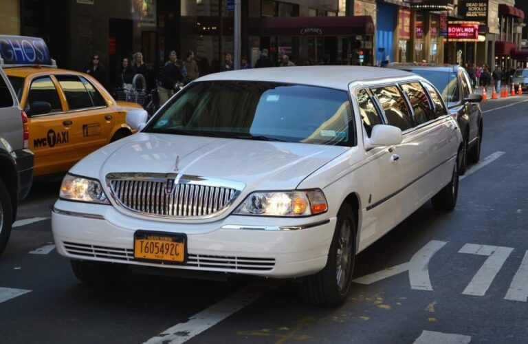 Door to Door Limo Service: The Perfect Solution for Stress-Free Transportation