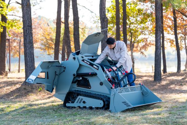 Heavy-Duty Electric Pressure Washer – Industrial Cleaning Powerhouse