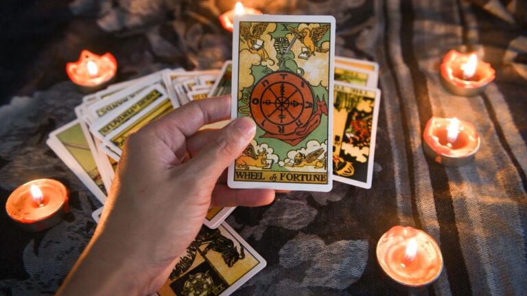 Explore Your Path: Free 3-Card Tarot Reading Guide
