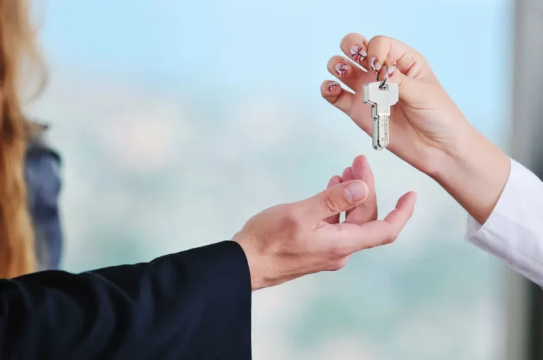 Top Benefits of Professional Key Holding for Commercial Buildings