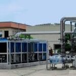 Refrigeration equipment with natural refrigerants