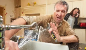 How Plumbing Emergency Contractors Handle Critical Plumbing Failures Quickly