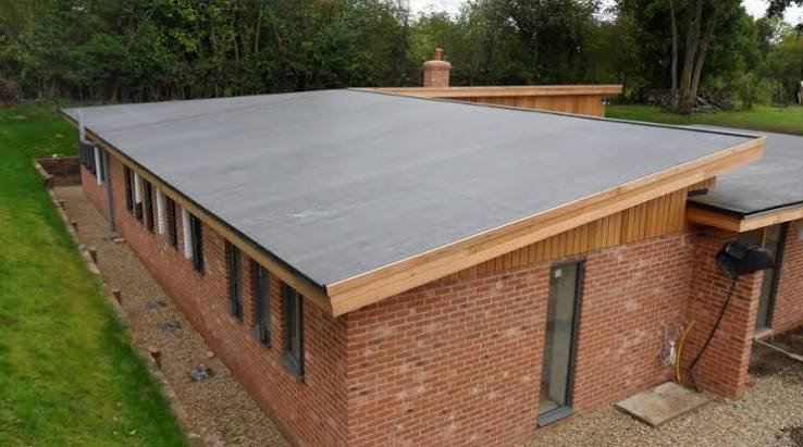 Flat Roofing Solutions: What Homeowners Need to Know Before Choosing a Roof